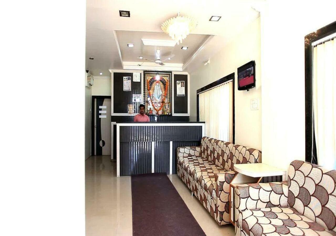 Hotel Sai Ganesh Sirdi Kültér fotó