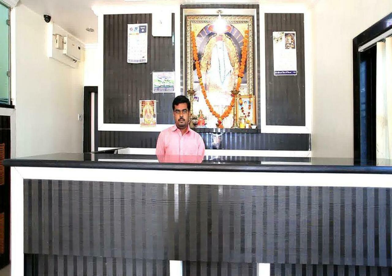 Hotel Sai Ganesh Sirdi Kültér fotó