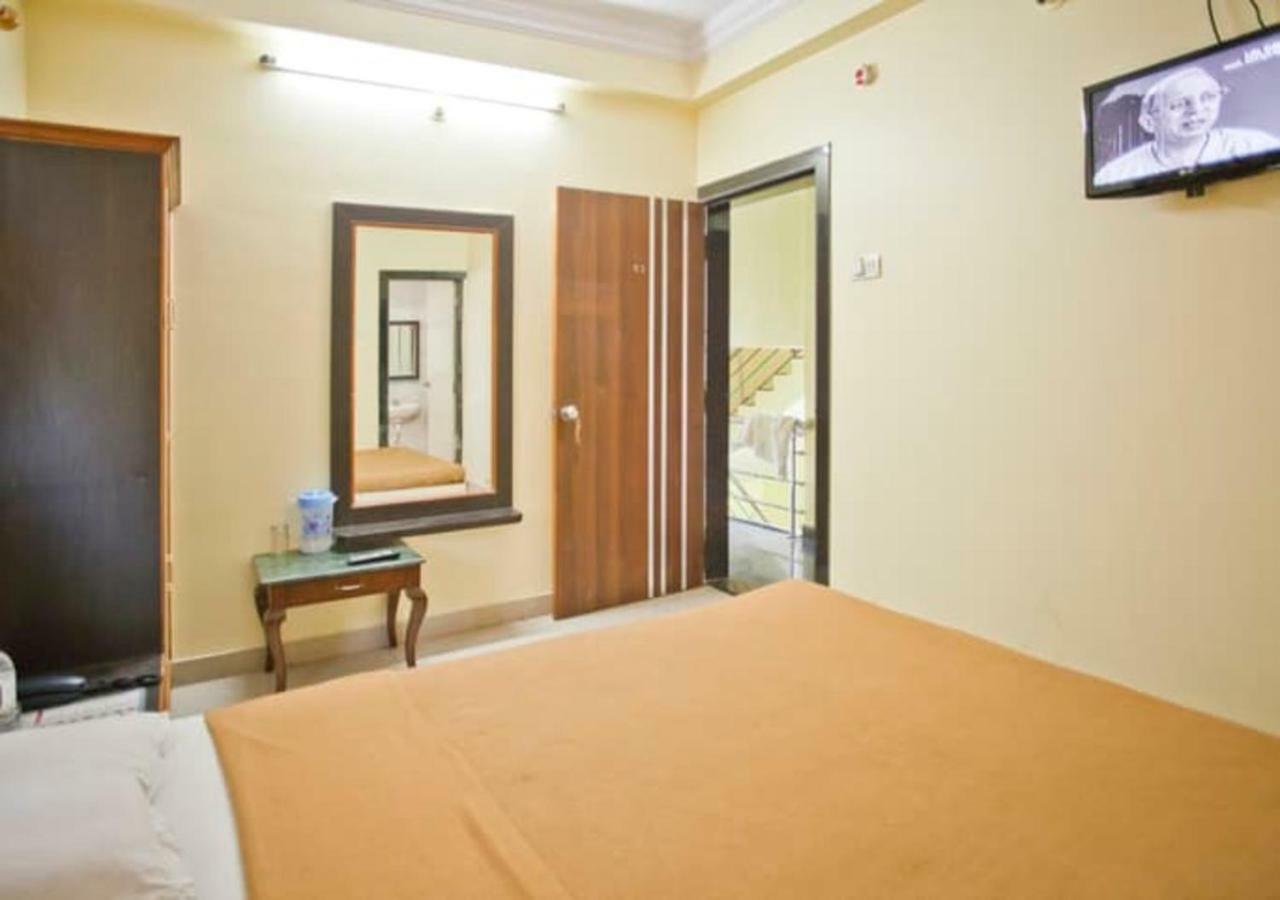 Hotel Sai Ganesh Sirdi Kültér fotó